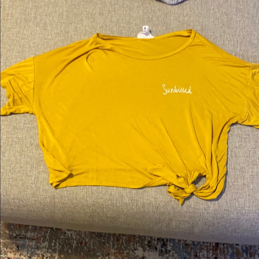 Super soft everyday tee with side tie